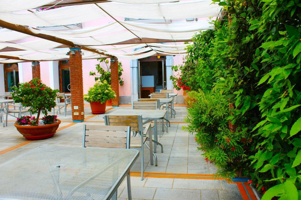 Hotel Pisacane Sapri Exterior foto